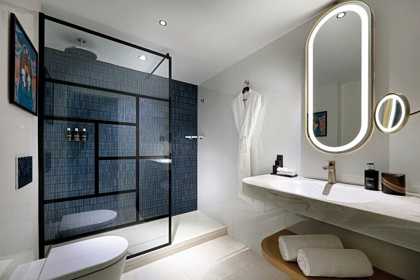 Hard Rock Hotel Marbella - Badbeispiel Doppelzimmer Deluxe (Zimmercodierung DD1)