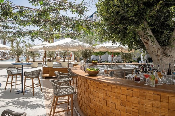 METT Marbella - Estepona - El Bar De Lola