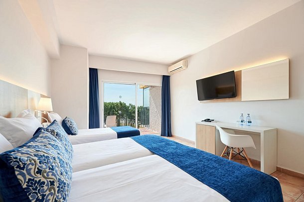 AluaSun Marbella Park - Wohnbeispiel Dreibettzimmer (Zimmercodierung TB1)
