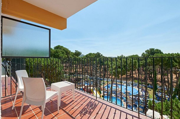 AluaSun Marbella Park - Balkonbeispiel Dreibettzimmer (Zimmercodierung TB1)