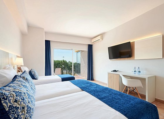 AluaSun Marbella Park - Wohnbeispiel Dreibettzimmer (Zimmercodierung TB1)