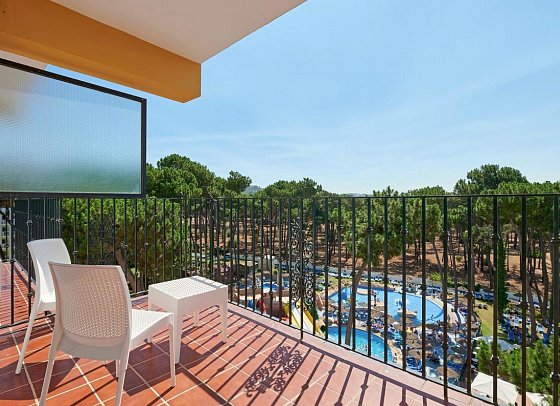 AluaSun Marbella Park - Balkonbeispiel Dreibettzimmer (Zimmercodierung TB1)
