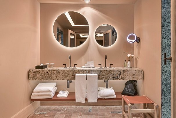 El Fuerte Marbella - Badbeispiel Doppelzimmer Supreme Standard (Zimmercodierung DB2)