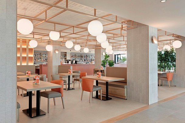 Best Tritón - Bar & Cafeteria „El Puerto“