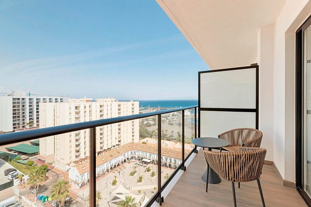 Best Tritón - Balkonbeispiel Doppelzimmer seitl. Meerblick (Zimmercodierungen DBN & D2N)