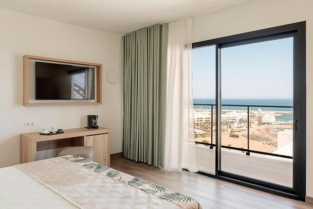 Best Tritón - Wohnbeispiel Doppelzimmer seitl. Meerblick Kingsize (Zimmercodierung D2N)