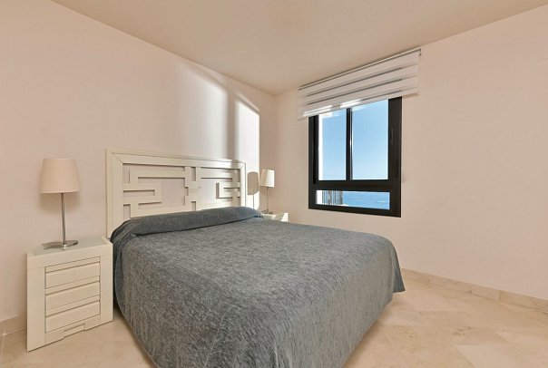 Olée Nerja Holiday Rentals - Wohnbeispiel Apt. 1 Schlafzimmer seitl. Meerblick (Zimmercodierungen ABN & ABM)