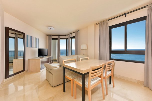 Olée Nerja Holiday Rentals - Wohnbeispiel Apt. 1 Schlafzimmer Meerblick (Zimmercodierung ABM)