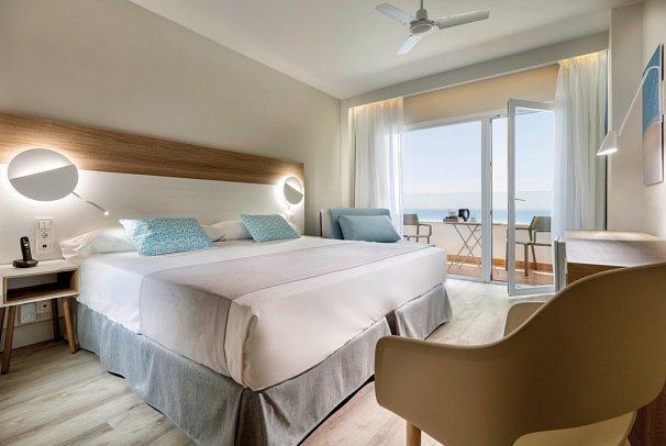 Benalma Hotel Costa del Sol - Wohnbeispiel Doppelzimmer Deluxe Meerblick (Zimmercodierungen DDM & D1M)