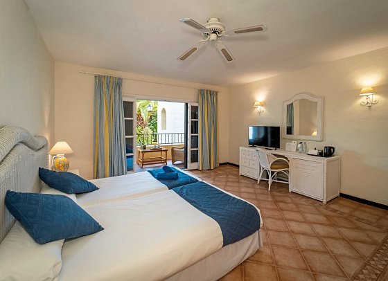 BlueBay Banús - Wohnbeispiel Familienzimmer (Zimmercodierung FB1)