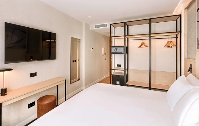 Sercotel Rosaleda Málaga - Wohnbeispiel Doppelzimmer Klassik (Zimmercodierung DB1)