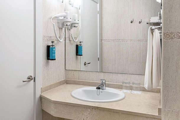 AluaSun Lago Rojo - Badbeispiel Juniorsuite (Zimmercodierung JB1)