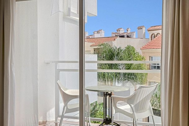 AluaSun Lago Rojo - Balkonbeispiel Juniorsuite (Zimmercodierungen JB1 & JS1)