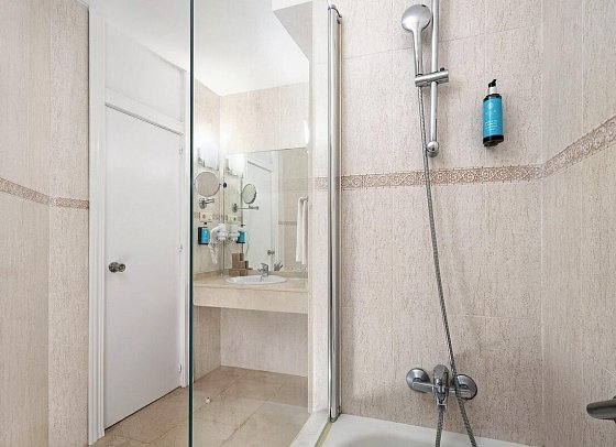 AluaSun Lago Rojo - Badbeispiel Juniorsuite Superior (Zimmercodierung JS1)