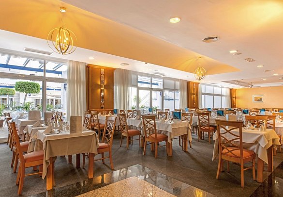 Hotel Mac Puerto Marina