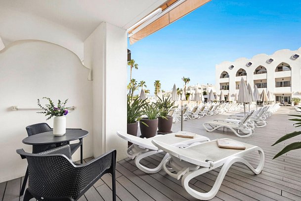 Hotel Mac Puerto Marina - Terrassenbsp. Doppelzimmer Poolzugang (Zimmercodierung DB4)