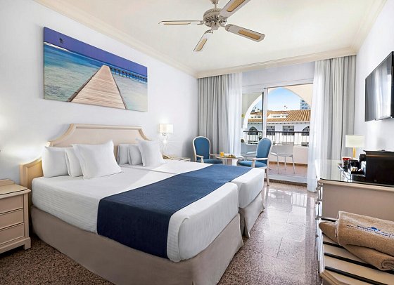 Hotel Mac Puerto Marina - Wohnbeispiel Doppelzimmer Premium Meerseite (Zimmercodierung DMC)