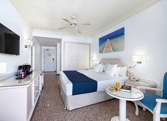 Hotel Mac Puerto Marina - Wohnbeispiel Doppelzimmer Premium Meerseite (Zimmercodierung DMC)