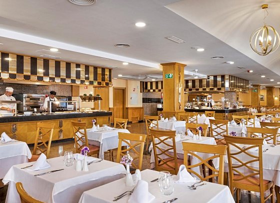 Hotel Mac Puerto Marina