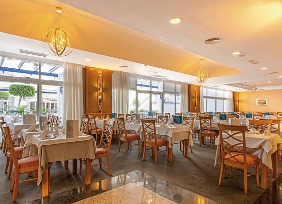 Hotel Mac Puerto Marina