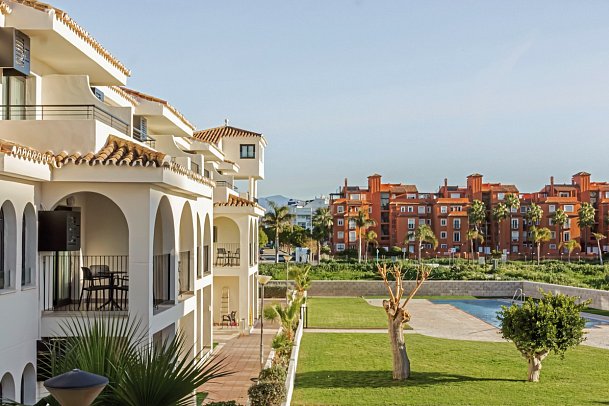 Hotel Puente Real - Außenansicht Gebäude Juniorsuite Poolblick (Zimmercodierung J1P)