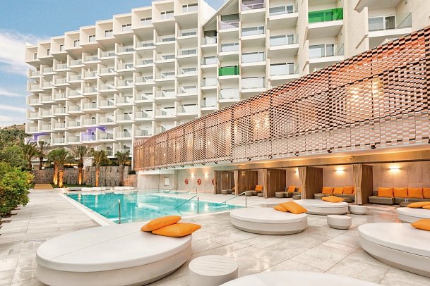 Higuerón Hotel Málaga, Curio Collection by Hilton