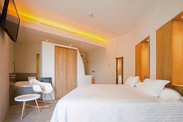 Higuerón Hotel Málaga, Curio Collection by Hilton - Wohnbeispiel Doppelzimmer (Zimmercodierungen DB1 & DBM)