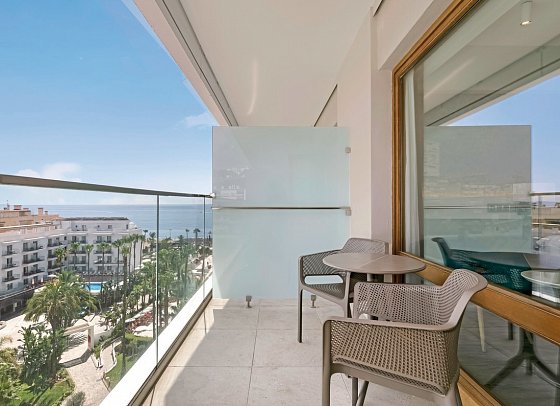 SOL Torremolinos Don Pablo - Balkonbeispiel Doppelzimmer seitlicher Meerblick (Zimmercodierungen D1N, D2N, DSN & D3N)