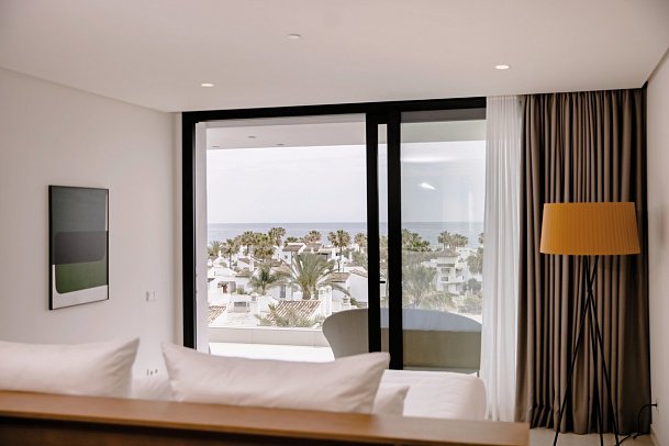 The Flag Costa Del Sol - Wohnbeispiel Grand Suite Meerblick PURE-Paket 7 Nächte (Zimmercodierung DX2)