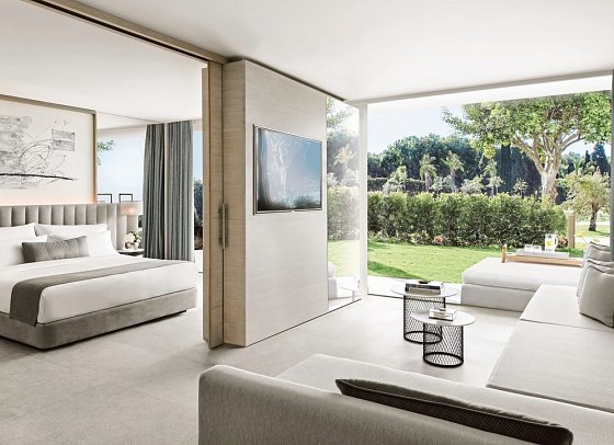 Ikos Andalusia - Wohnbeispiel Suite 1 Schlafzimmer Gartenblick (Zimmercodierung W1G)