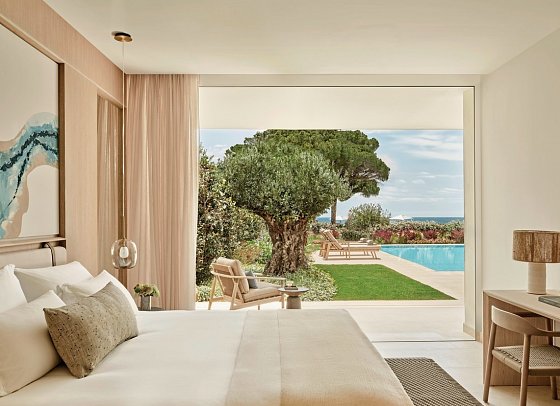 Ikos Andalusia - Wohnbeispiel Deluxe Suite 3 Schlafzimmer privater Pool (Zimmercodierung TDP)