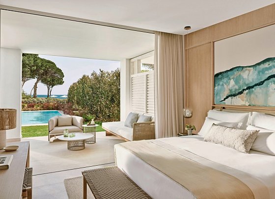 Ikos Andalusia - Wohnbeispiel Deluxe Suite 3 Schlafzimmer privater Pool (Zimmercodierung TDP)