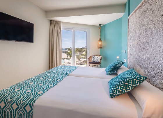 Occidental Torremolinos Playa - Wohnbeispiel Doppelzimmer seitl. Meerblick (Zimmercodierung DBN)