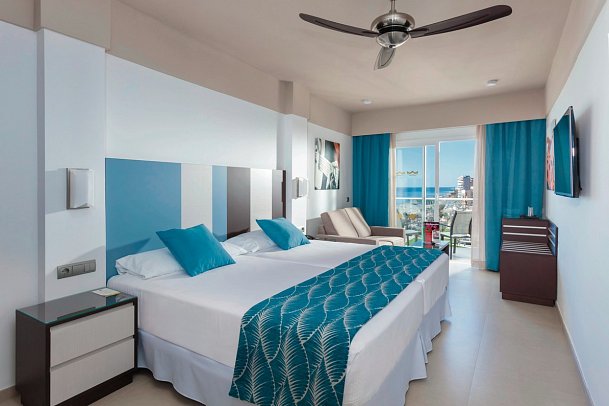 Hotel Riu Costa del Sol - Wohnbeispiel Doppelzimmer seitl. Meerblick (Zimmercodierung DBN)