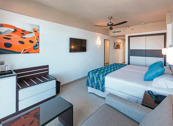 Hotel Riu Costa del Sol - Wohnbeispiel Doppelzimmer seitl. Meerblick (Zimmercodierung DBN)