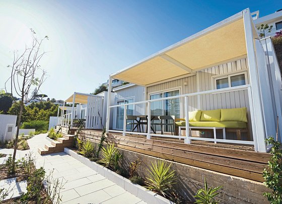 Costa del Sol Glamping Village - Wohnbeispiel Bungalow Leo (Zimmercodierungen BF2 & BFM)