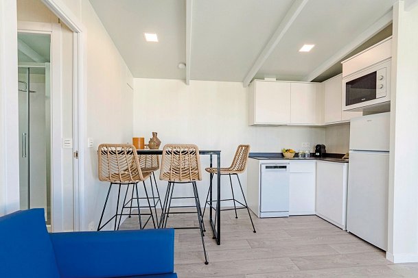 Costa del Sol Glamping Village - Wohnbeispiel Bungalow Leo (Zimmercodierungen BF2 & BFM)