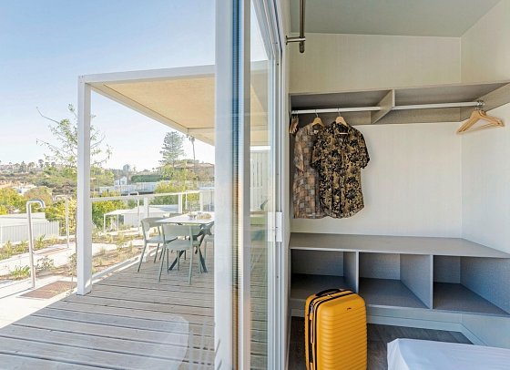 Costa del Sol Glamping Village - Wohnbeispiel Bungalow Leo (Zimmercodierungen BF2 & BFM)