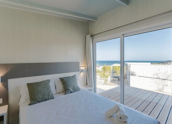 Costa del Sol Glamping Village - Wohnbeispiel Bungalow Leo Meerblick (Zimmercodierung BFM)
