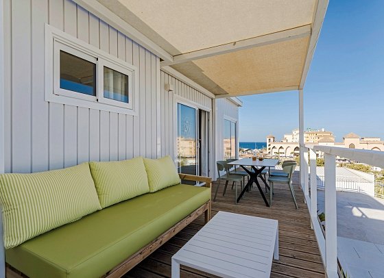 Costa del Sol Glamping Village - Wohnbeispiel Bungalow Leo Meerblick (Zimmercodierung BFM)