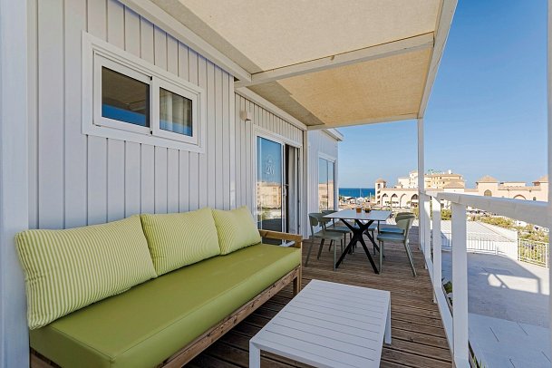 Costa del Sol Glamping Village - Wohnbeispiel Bungalow Leo Meerblick (Zimmercodierung BFM)