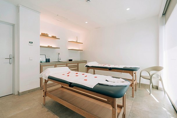 Costa del Sol Glamping Village