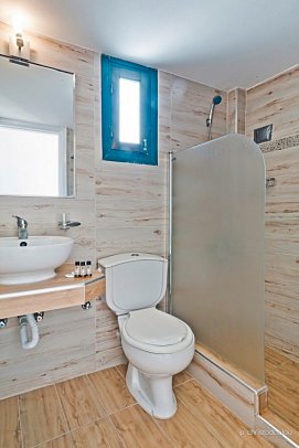 Kyra Panagia - Wohnbeipsiel Doppelzimmer (Zimmercodierung DB9)