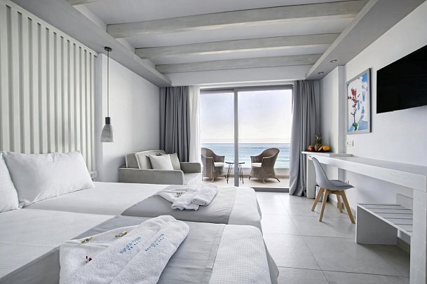 Konstantinos Palace - Wohnbeispiel Doppelzimmer Superior Meerblick (Zimmercodierung DSM)