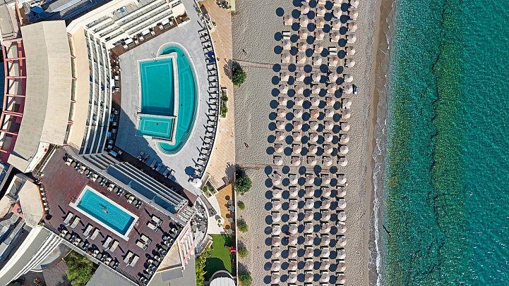 Konstantinos Palace