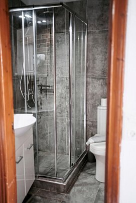 Hotel Albatros - Wohnbeispiel Bad (Zimmercodierung DB1)