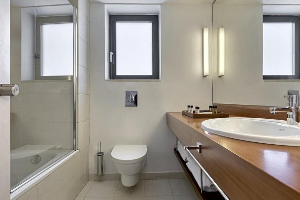 Alimounda Mare - Wohnbeispiel Bad Doppelzimmer Meeresfront (Zimmercodierung DBO)