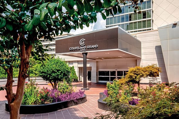 Courtland Grand Hotel