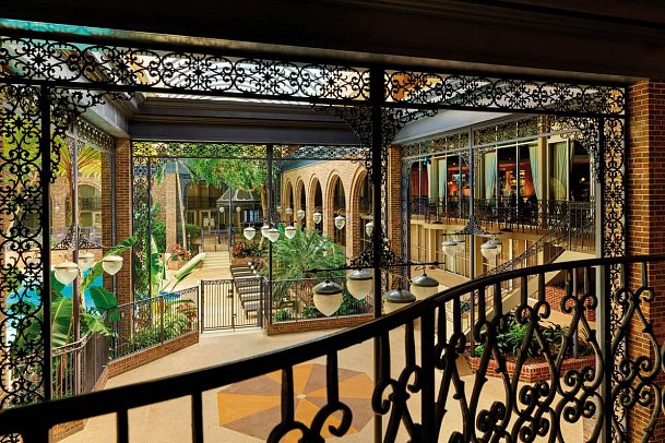 Courtland Grand Hotel