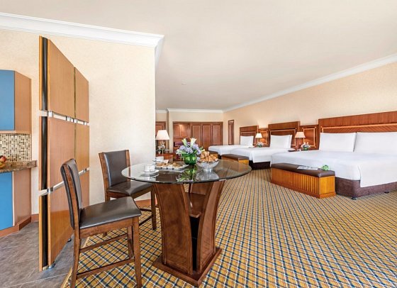 Al Raha Beach Resort & Spa - Wohnbeispiel Family Gulf View Room (Zimmercodierung FB1)